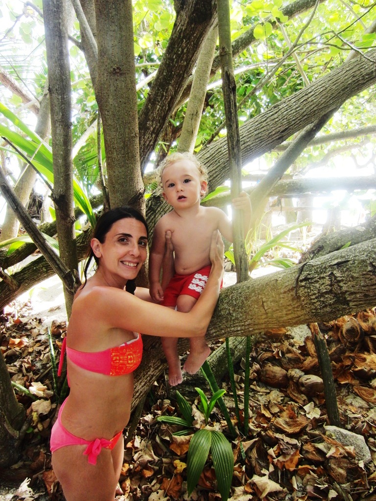 mamma e bambino alle Seychelles