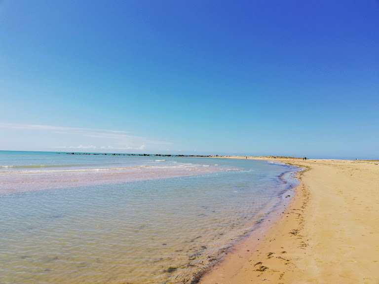 spiaggia di sabbia a Porto Empedocle vicino Agrigento